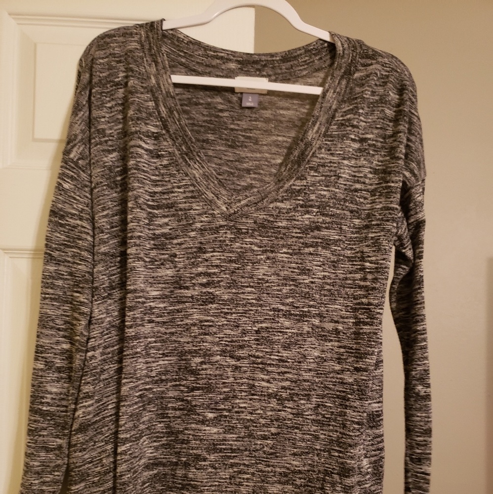 Old Navy V Neck
